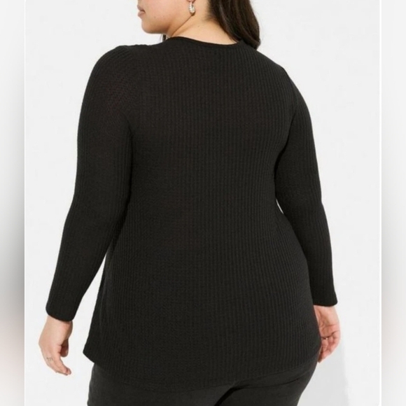 NWT 4X TORRID Waffle Knit Long Sleeve Crochet Yoke Top Deep Black - Picture 4 of 7